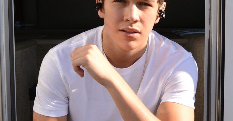 How much is austin mahone worth