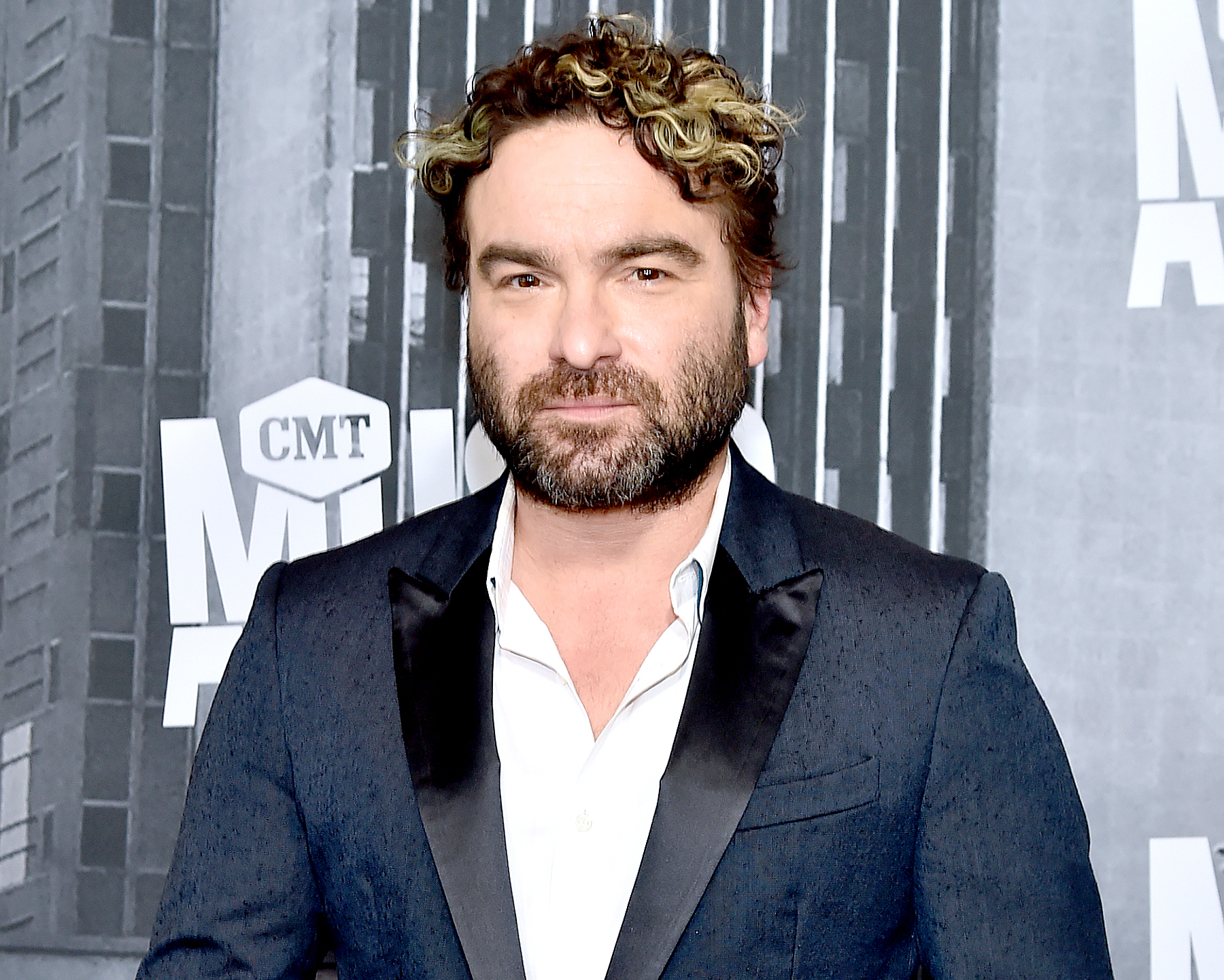 Galecki wife johnny Who is